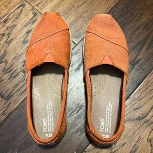 Women’s Size 10 Toms